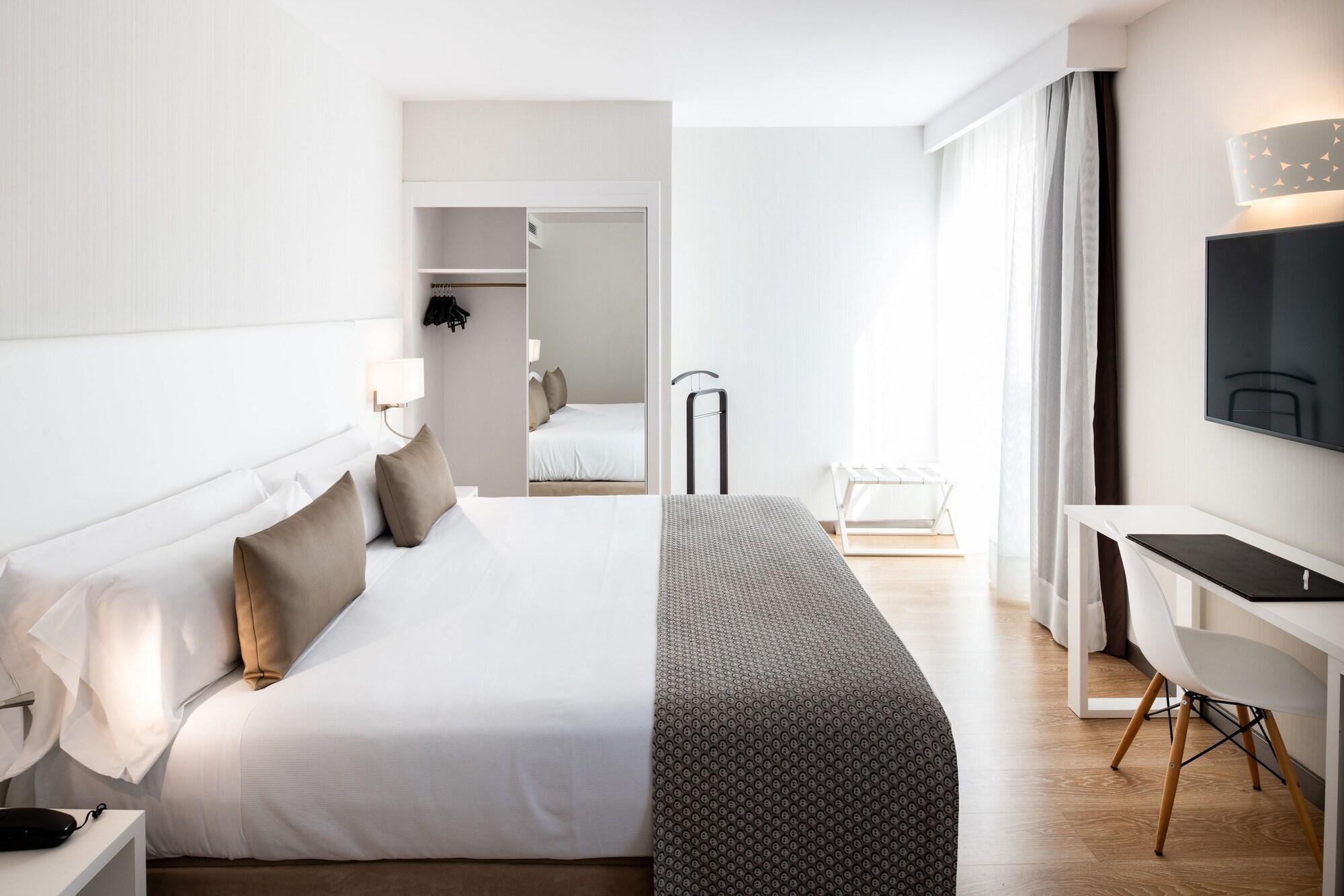 Catalonia Bristol Otel San Andrés de la Barca Dış mekan fotoğraf