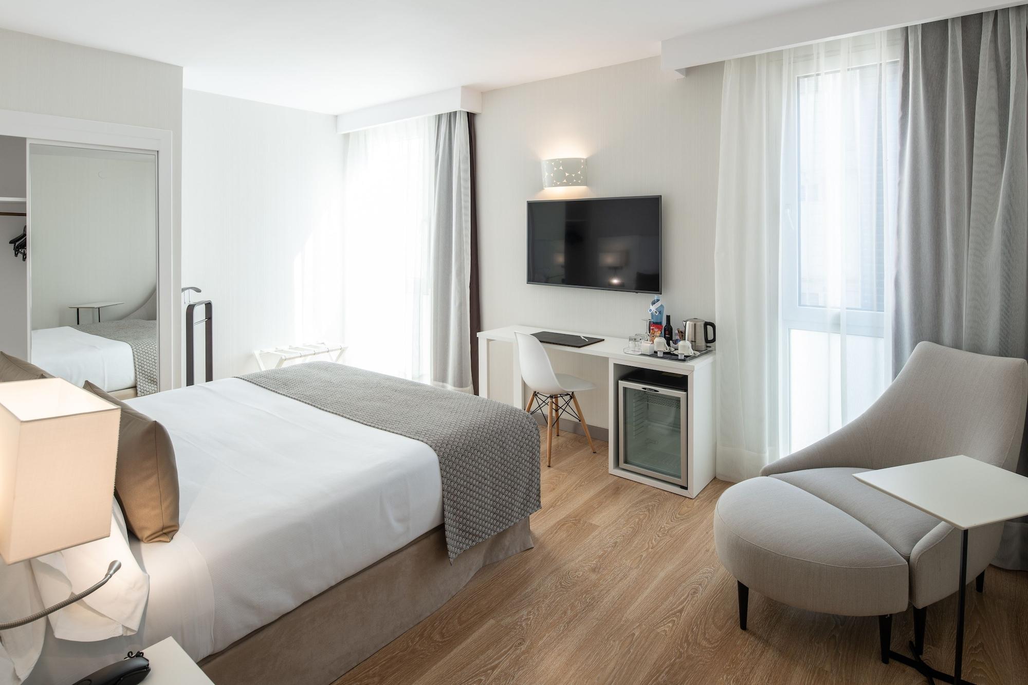 Catalonia Bristol Otel San Andrés de la Barca Dış mekan fotoğraf
