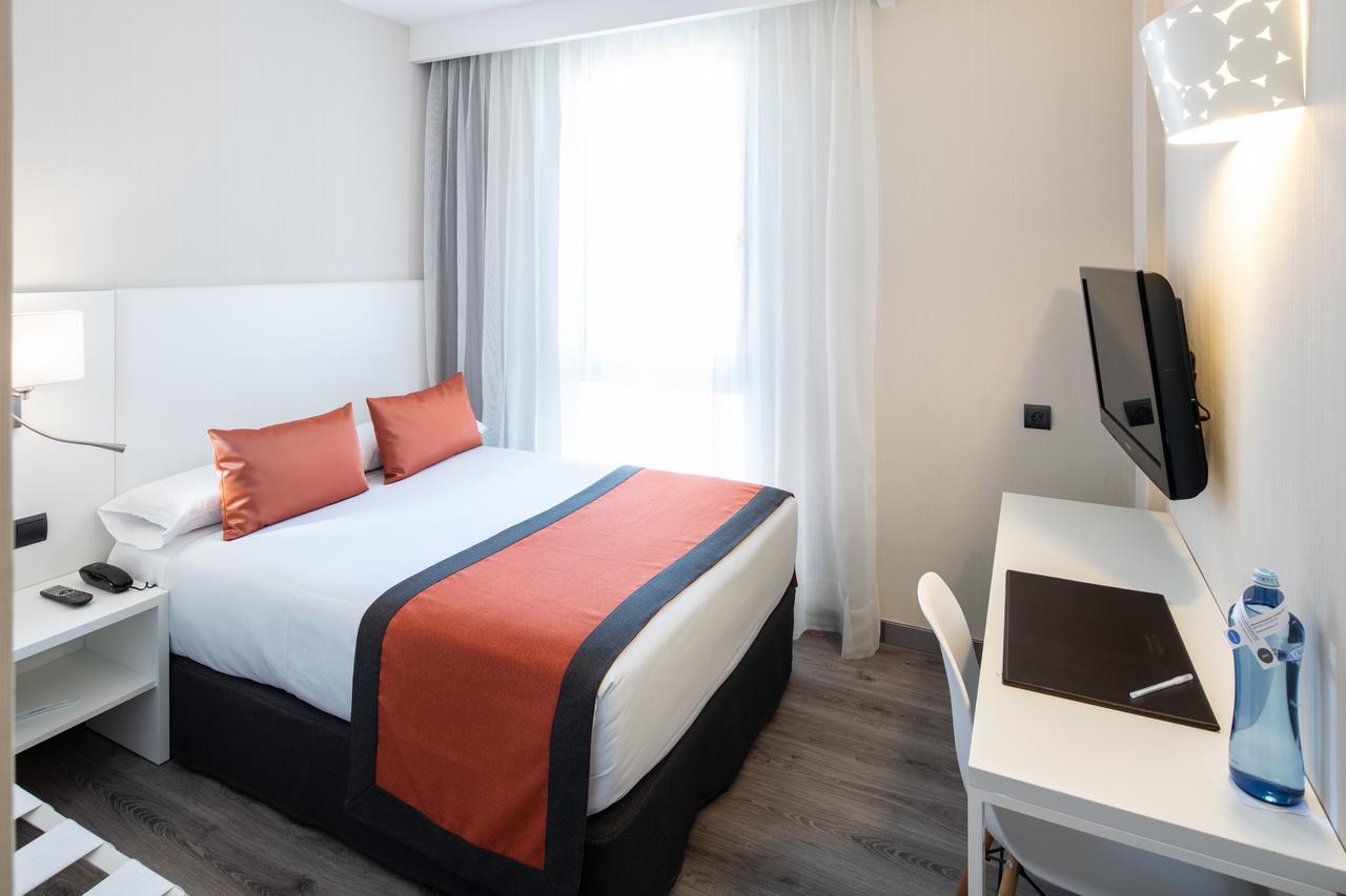 Catalonia Bristol Otel San Andrés de la Barca Dış mekan fotoğraf