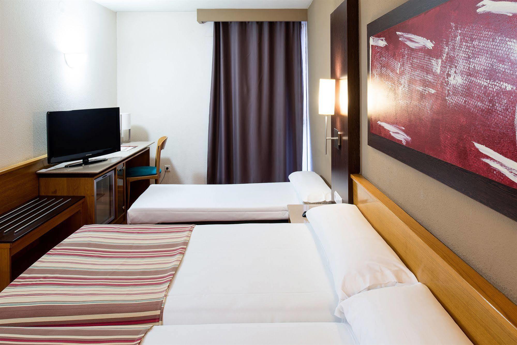 Catalonia Bristol Otel San Andrés de la Barca Dış mekan fotoğraf